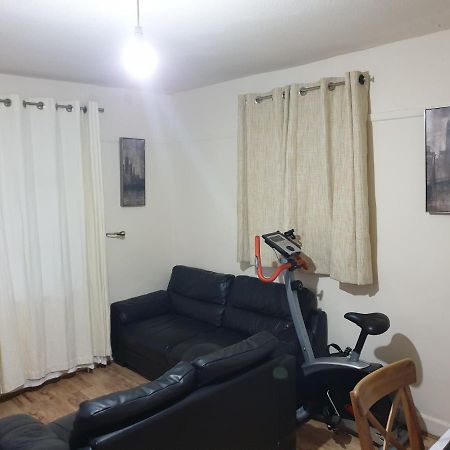 Splendid 4Bedrooms Shared Home Manchester Bagian luar foto