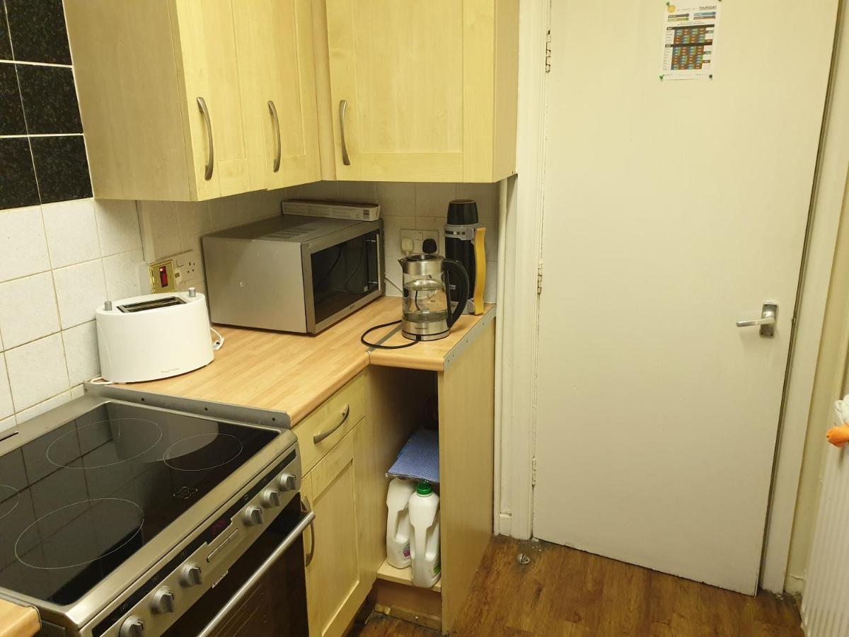 Splendid 4Bedrooms Shared Home Manchester Bagian luar foto