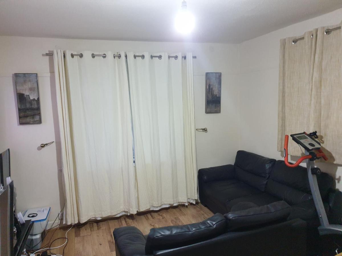 Splendid 4Bedrooms Shared Home Manchester Bagian luar foto