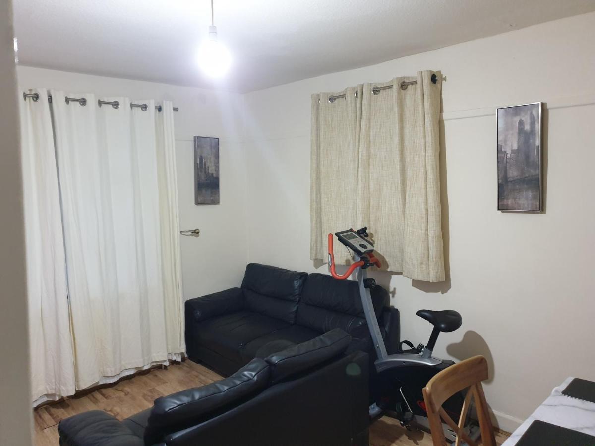 Splendid 4Bedrooms Shared Home Manchester Bagian luar foto