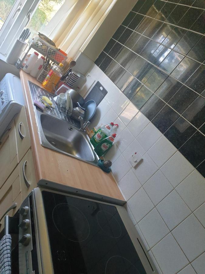 Splendid 4Bedrooms Shared Home Manchester Bagian luar foto
